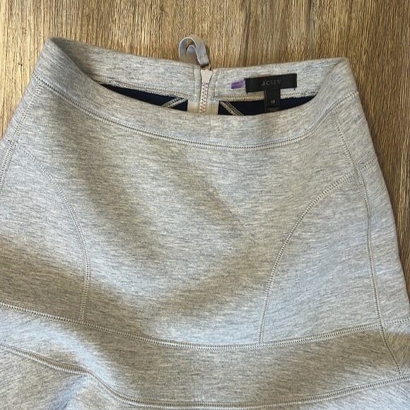 J.CREW Size XS Flared Back Zip Neoprene Surf Skirt Gray. - Picture 2 of 4